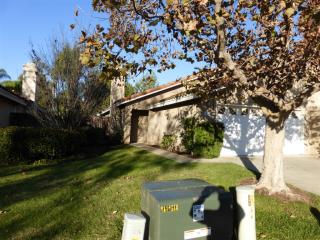 2082 Gabrielle Gln, Escondido, CA 92029-3035