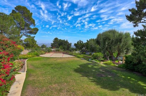 4946 Frederick Ave, Glendale, CA 91214-1112