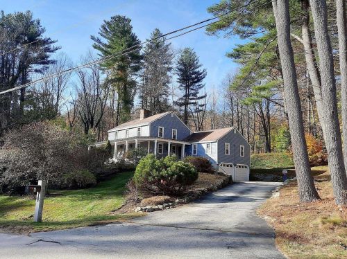 4 Bloody Brook Rd, Amherst, NH 03031-3316