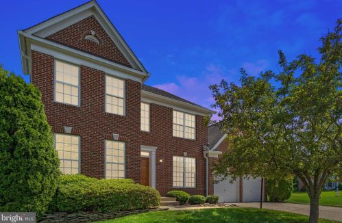 5952 Amber Ridge Rd, Haymarket, VA 20169-2621