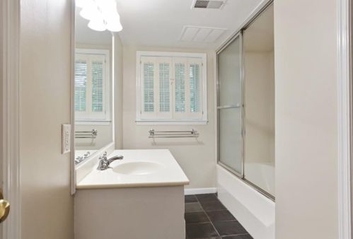 4300 Elizabeth Ln, Atlanta GA  30339-5320 exterior