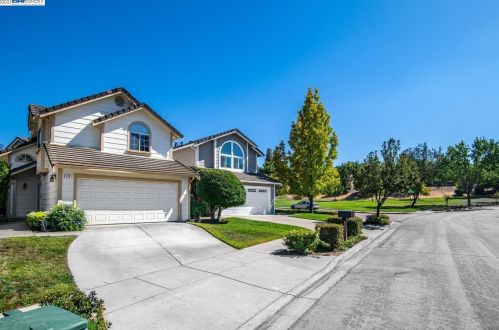 676 Grapevine Dr, Pleasanton, CA 94566-8722