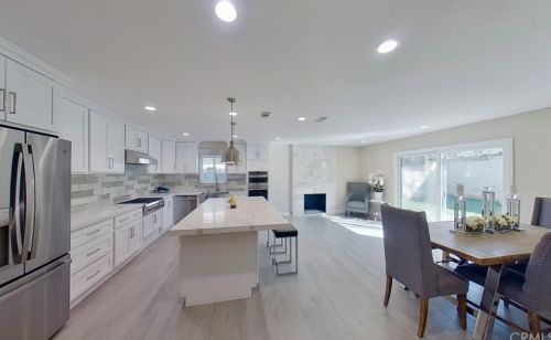 8412 Santana Cir, Huntington Beach, CA 92646-1634