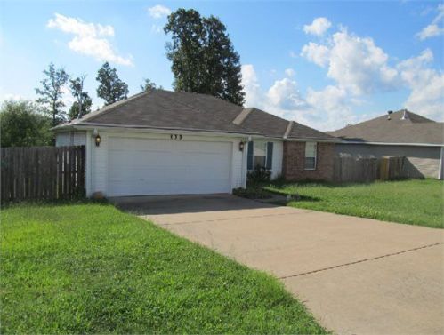 135 Elizabeth Dr, Huntsville, AR 72740-8907