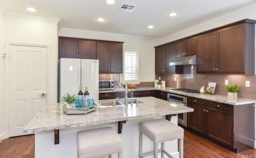186 Pathway, Irvine CA  92618-8846 exterior