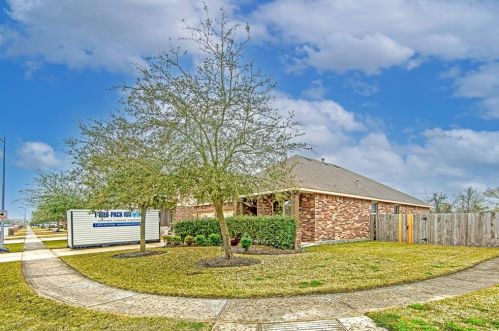 518 Fairway Dr, Morgans Point, TX 77571-7268