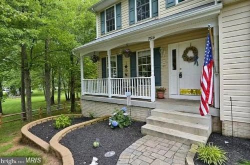 7514 Melton Ct, Gainesville, VA 20155-1801