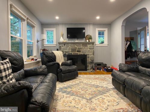 417 Lampeter Rd, Lancaster PA 17602-1717 exterior