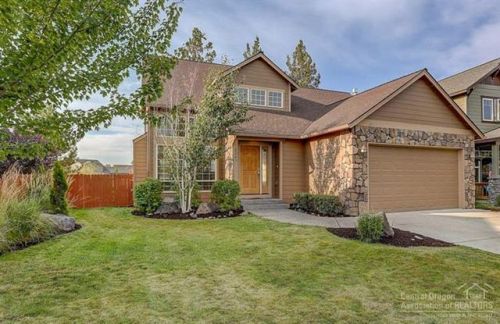 2240 Larchleaf Ln, Eagle Crest, OR 97756-1790