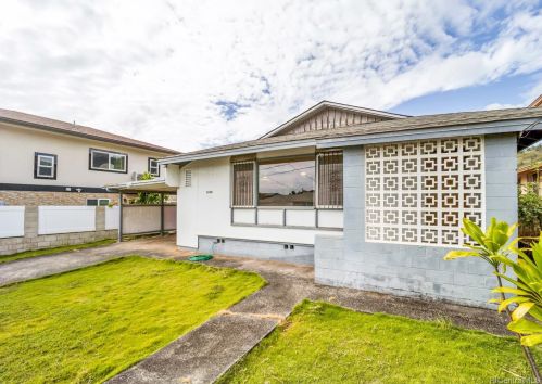 1698 Kino St, Honolulu, HI 96819-2651
