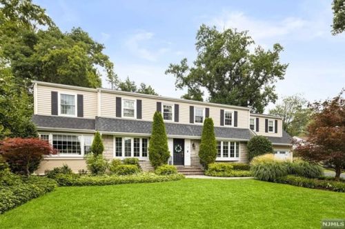 75 Stonehurst Dr, Tenafly, NJ 07670-2914