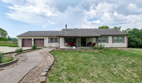 117 Acorn Ln, Auburn, MO 63343-4129