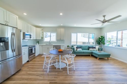 813 Lukepane Ave, Honolulu HI  96816-1014 exterior