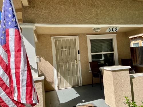 608 Broadway, Turlock, CA 95380-3838