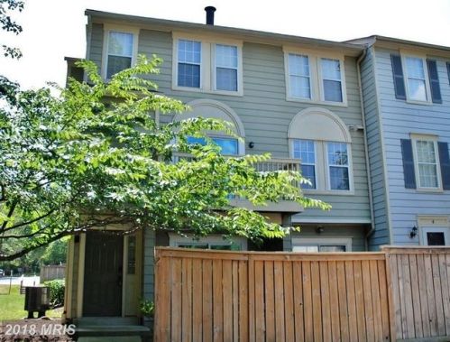 2 Alpen Green Ct, Burtonsville, MD 20866-1901