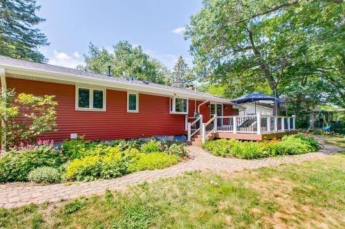 1033 Carlton Dr, Saint Paul MN  55126-8127 exterior
