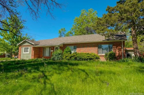 701 Scranton St, Denver, CO 80011-6628
