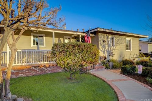 906 Starcrest Dr, Glendora, CA 91740-4743