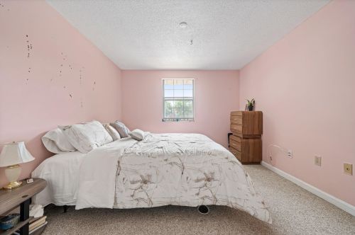 407 Elmwood Dr, Hudson NH  03051-3242 exterior