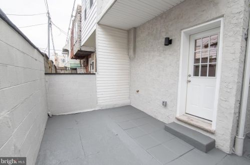 2524 Juniper St, Philadelphia PA  19148-4322 exterior