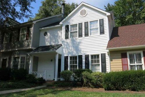 218 Woodburn Club Ln, Spartanburg, SC 29302-6308