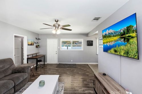 5386 Granada Ave, Riverside CA  92504-2114 exterior