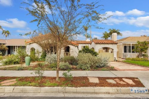 2509 81st St, Inglewood, CA 90305-1416