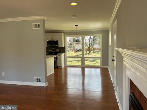 9909 Dellwood Ave, Columbia MD  21046-1024 exterior