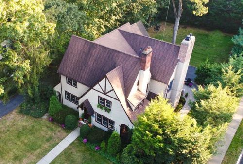 150 Avondale Rd, Ridgewood, NJ 07450-1304