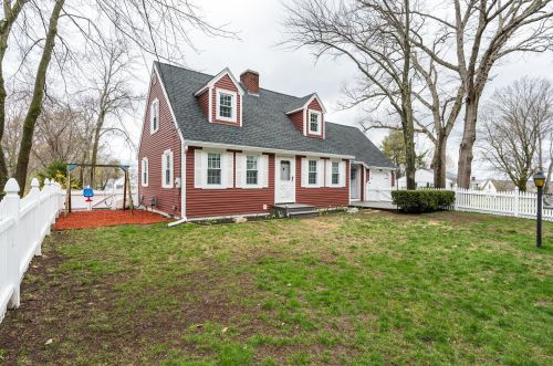 33 Fifield St, Nashua, NH 03060-5069