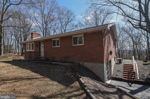 348 Charles St, Ridgeley, WV 26753