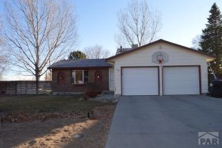 122 Regency Blvd, Pueblo, CO 81005-2126