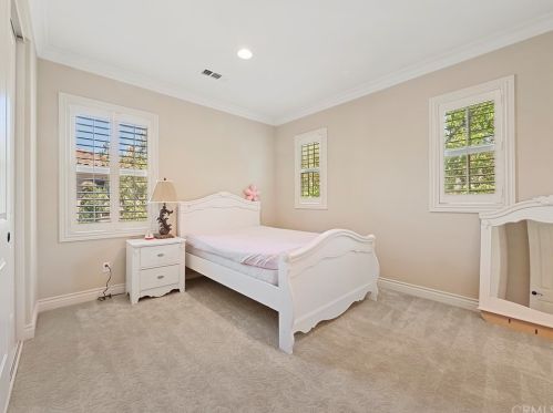 173 Desert Bloom, Irvine CA  92618-8871 exterior