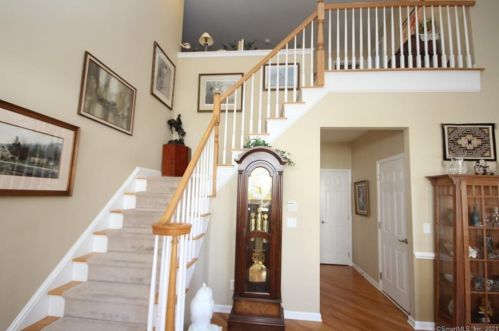 150 Sycamore Dr, Waterbury, CT 06712-1490