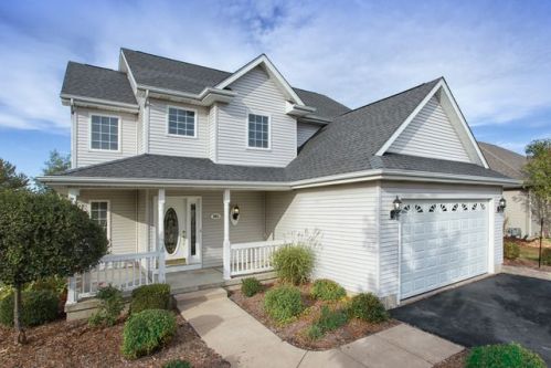 363 Heron Creek Dr, Sycamore, IL 60178-8765