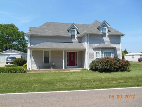 216 Chestnut St, Puryear, TN 38251-5801
