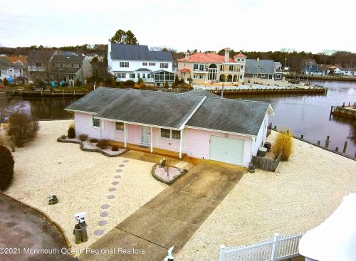 305 Nora Ct, Lacey, NJ 08731-5102