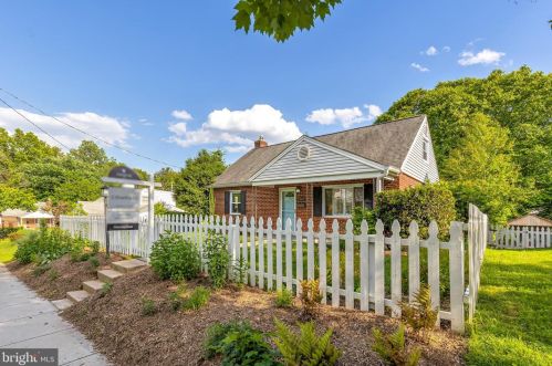 1602 Brisbane St, Silver Spring, MD 20902-3904