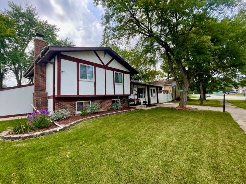 16730 Le Claire Ave, Oak Forest, IL 60452-4466