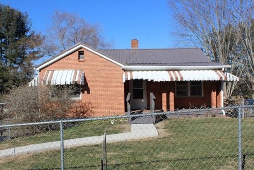 639 Cumberland St, Thomas Bridge, VA 24354-2313