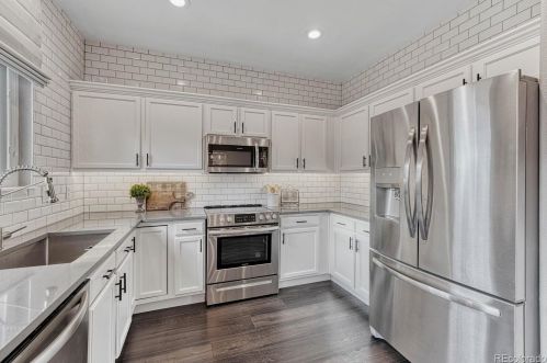 6051 Valdai Way, Aurora CO 80015-6521 exterior