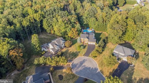 2318 Queensbury Dr, Fallston MD  21047-2928 exterior