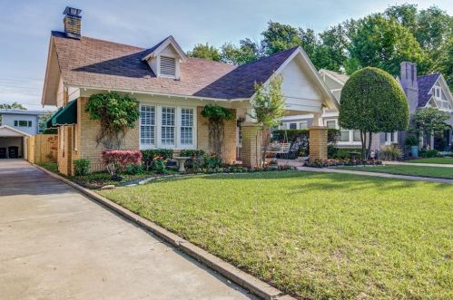 3812 Bunting Ave, Fort Worth TX  76107-2609 exterior