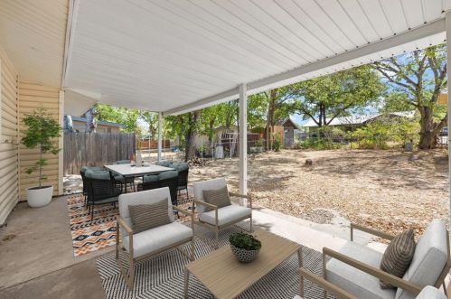 5707 Cedardale Dr, Austin TX  78745-4023 exterior