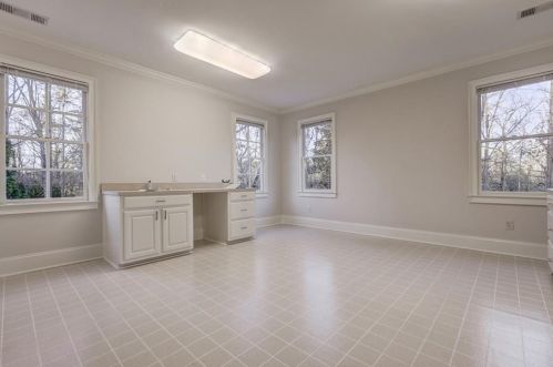 10 Highland Valley Ct, Atlanta GA  30327-4880 exterior