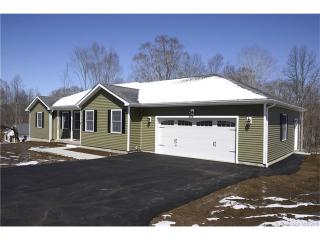 10 Hilltop Dr, Gales Ferry, CT 06339-1214