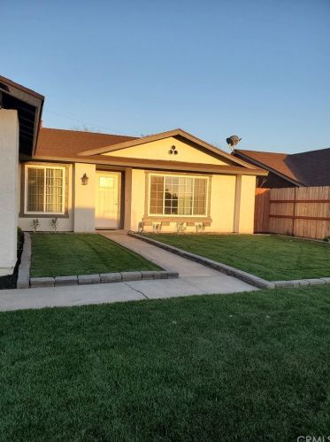 5938 Quiroz Dr, Riverside, CA 92509-7016