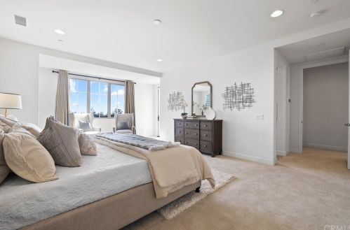 130 Long Fence, Irvine CA  92602-1807 exterior