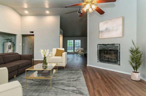 6808 Sunnybank Dr, Fort Worth, TX 76137-1868