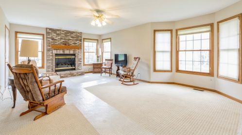 188 Mclaren Dr, Sycamore IL  60178-2255 exterior